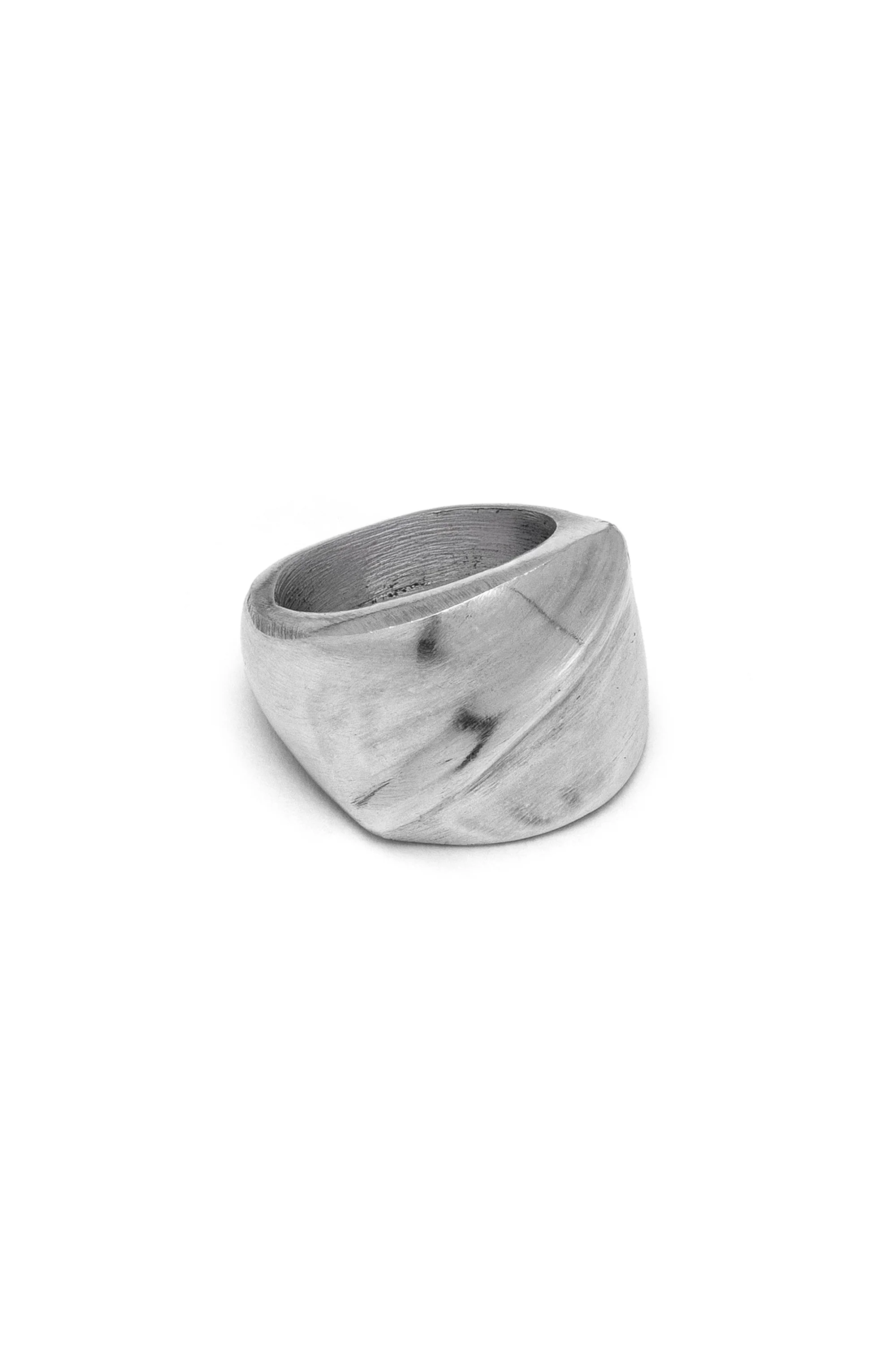 ANELLO BOMBATO OBLIQUO
